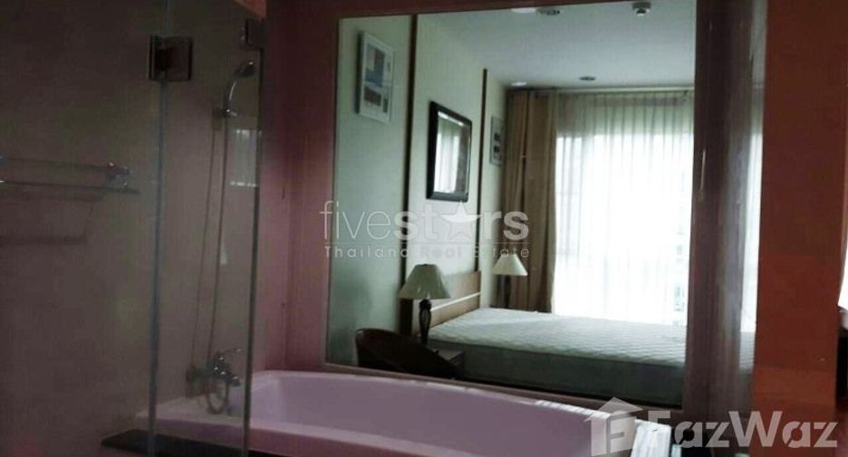 For rent 2 bedrooms condo in Pathum Wan, Bangkok
