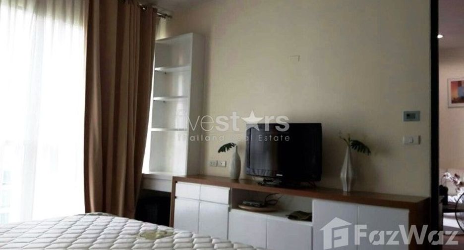 For rent 2 bedrooms condo in Pathum Wan, Bangkok