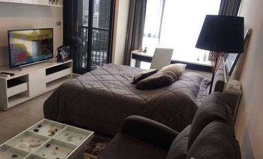 For rent studio condo in Khlong Toei, Bangkok