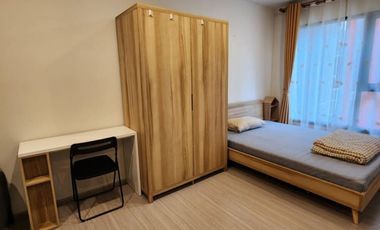 À louer studio condo à Huai Khwang, Bangkok