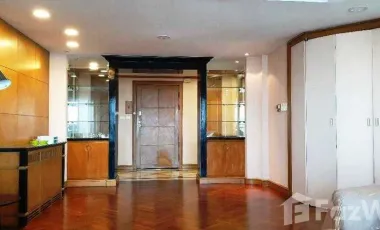For rent 2 bedrooms condo in Sathon, Bangkok