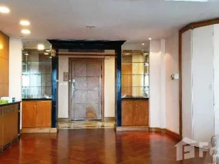 À louer 2 chambres condo à Sathon, Bangkok