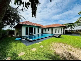 À louer 4 chambres maison à Bang Lamung, Chonburi
