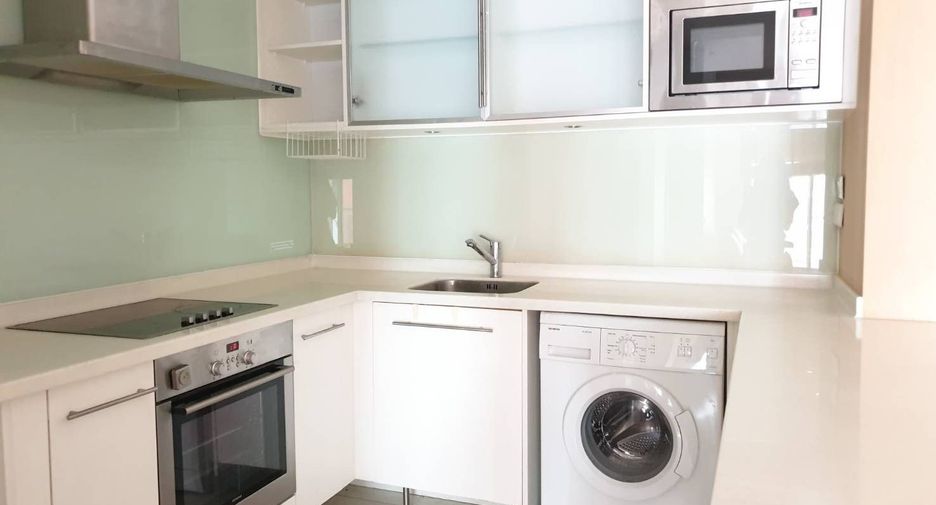 For rent 2 bedrooms condo in Sathon, Bangkok