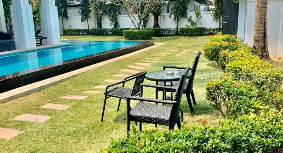 Haus zur Miete mit 5 Zimmer in Bang Lamung, Chonburi