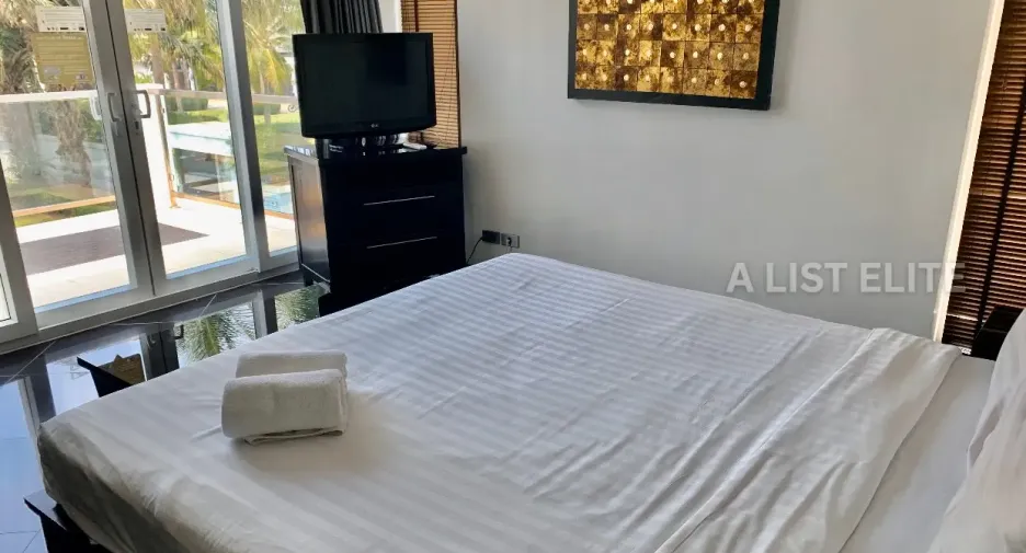 Haus zur Miete mit 5 Zimmer in Bang Lamung, Chonburi