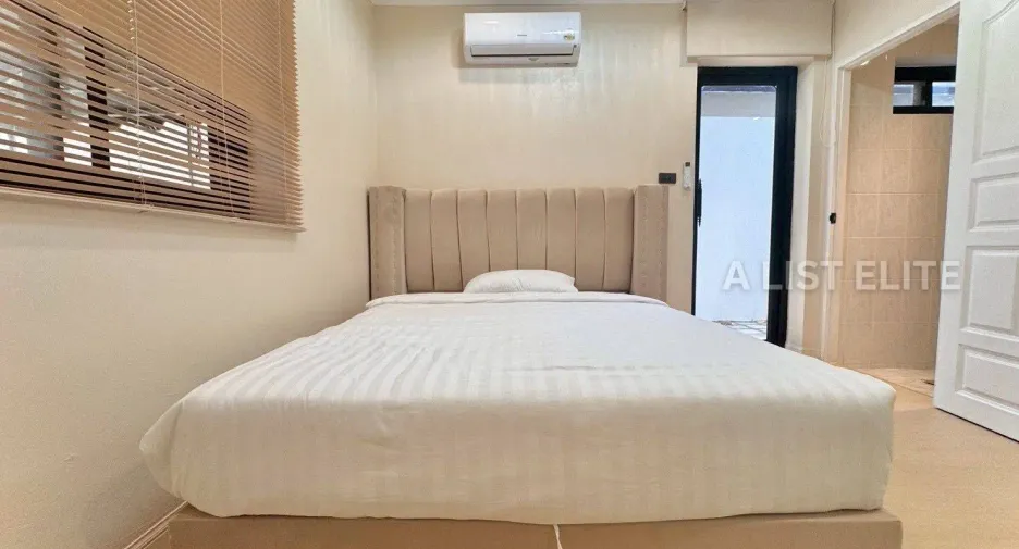Haus zur Miete mit 5 Zimmer in Bang Lamung, Chonburi