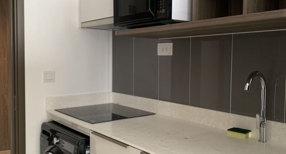For rent 2 ベッドルーム condo in Watthana, Bangkok