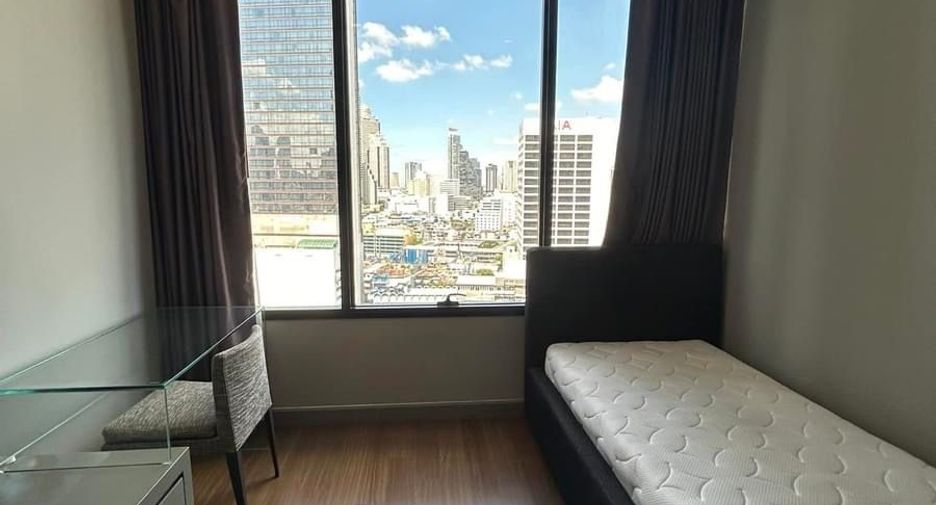 For rent 2 bedrooms condo in Bang Rak, Bangkok