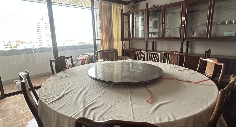 For rent 3 ベッドルーム condo in Watthana, Bangkok