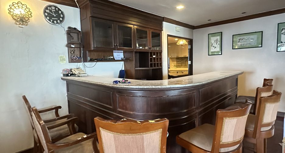 For rent 3 ベッドルーム condo in Watthana, Bangkok