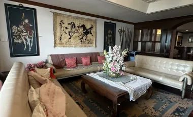 For rent 3 bedrooms condo in Watthana, Bangkok