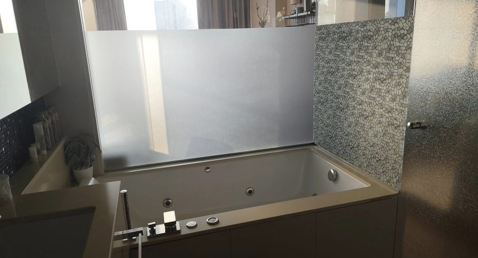 For rent 1 bed condo in Sathon, Bangkok