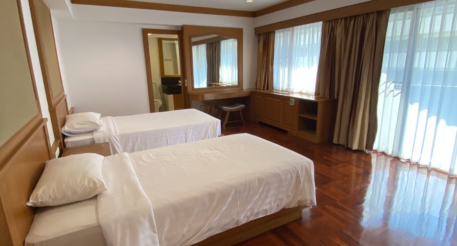 Apartamento en alquiler de 4 habitaciones en Watthana, Bangkok
