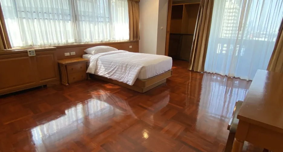 Apartamento en alquiler de 4 habitaciones en Watthana, Bangkok