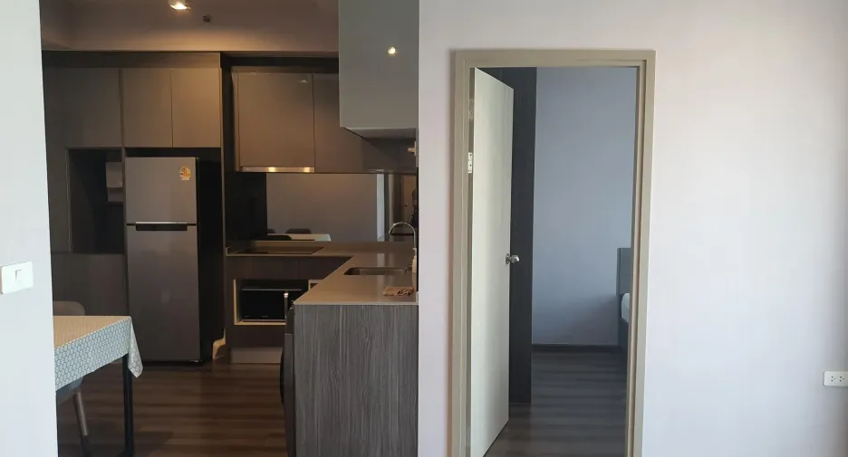 Wohnung zur Miete mit 2 Zimmer in Huai Khwang, Bangkok