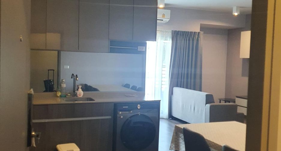 Wohnung zur Miete mit 2 Zimmer in Huai Khwang, Bangkok