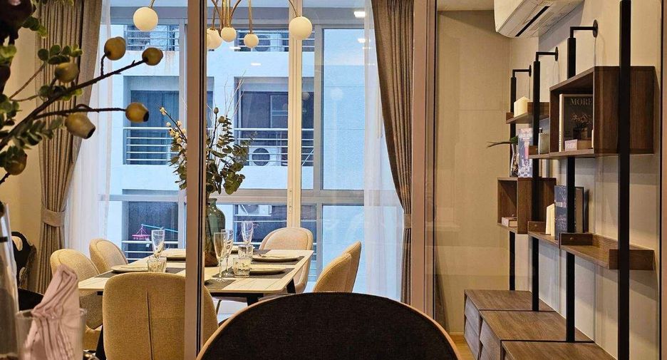 À louer 2 chambres condo à Pathum Wan, Bangkok