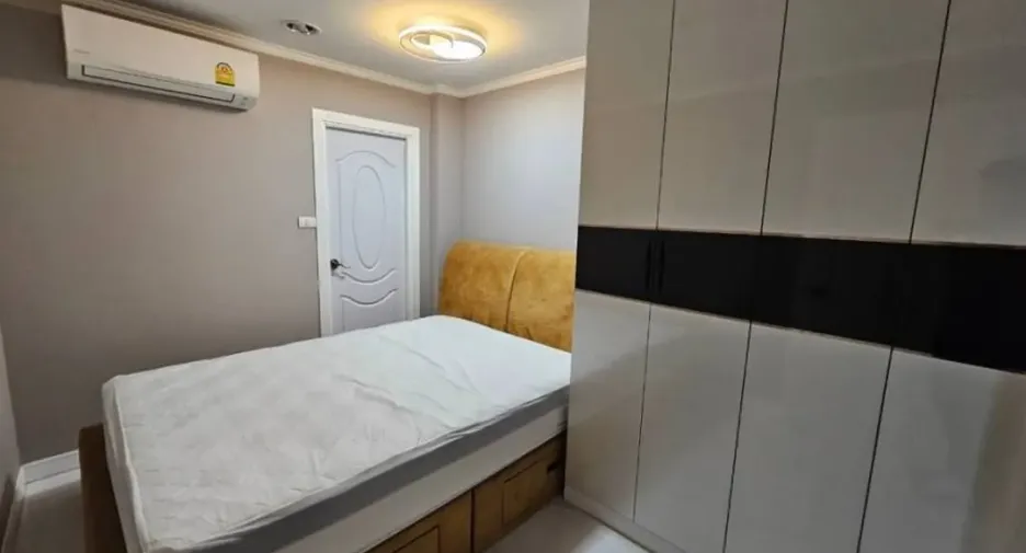 Condo en alquiler de 4 habitaciones en Huai Khwang, Bangkok