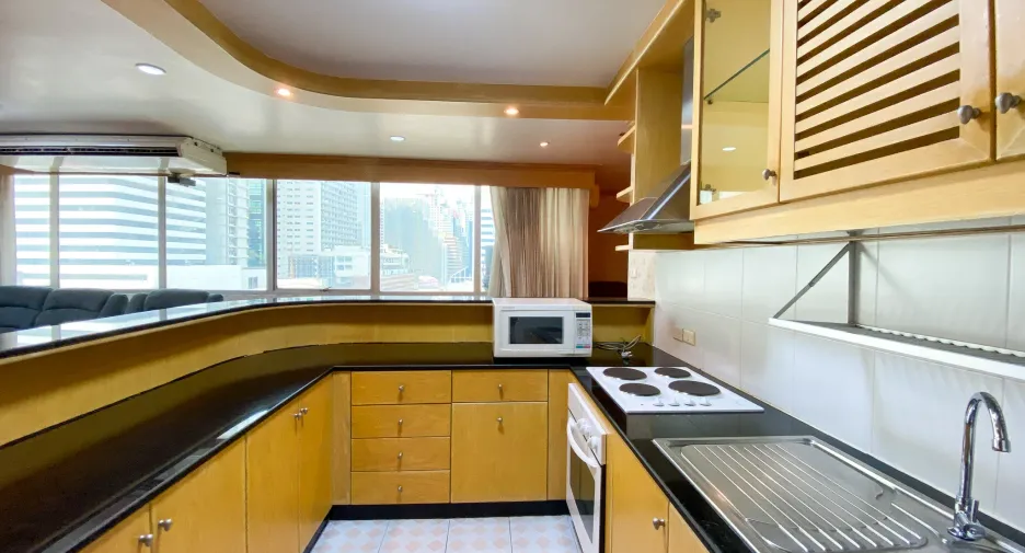 For rent 2 bedrooms condo in Watthana, Bangkok