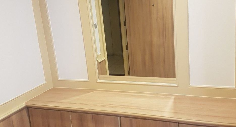 For rent 4 bedrooms condo in Khlong Toei, Bangkok