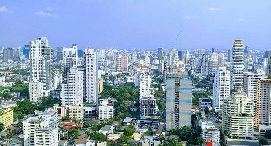 For rent 1 bed condo in Khlong Toei, Bangkok