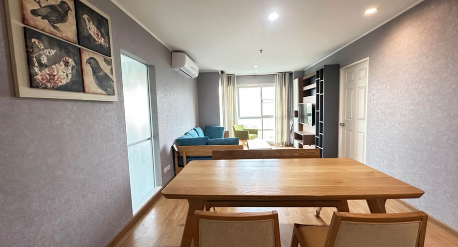 For rent 2 bedrooms condo in Huai Khwang, Bangkok