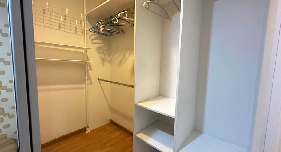 For rent 2 bedrooms condo in Huai Khwang, Bangkok
