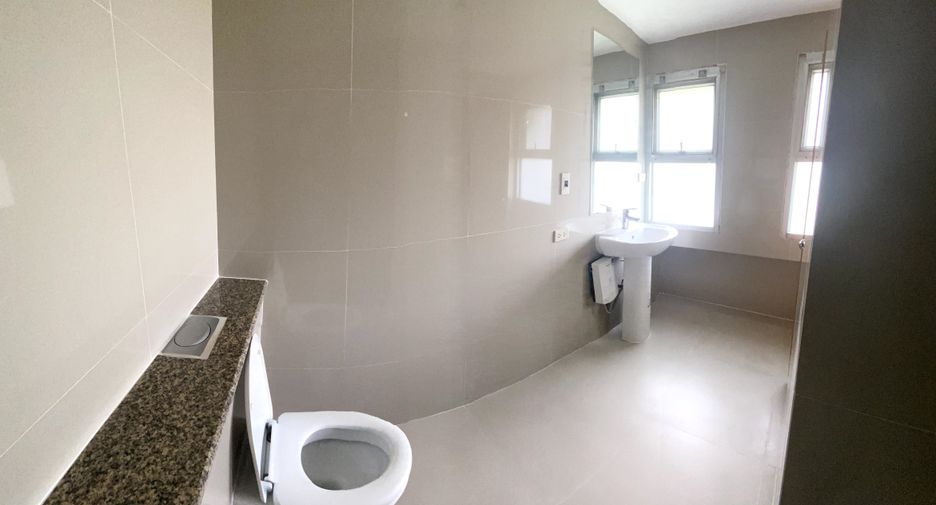 For rent 2 bedrooms apartment in Yan Nawa, Bangkok