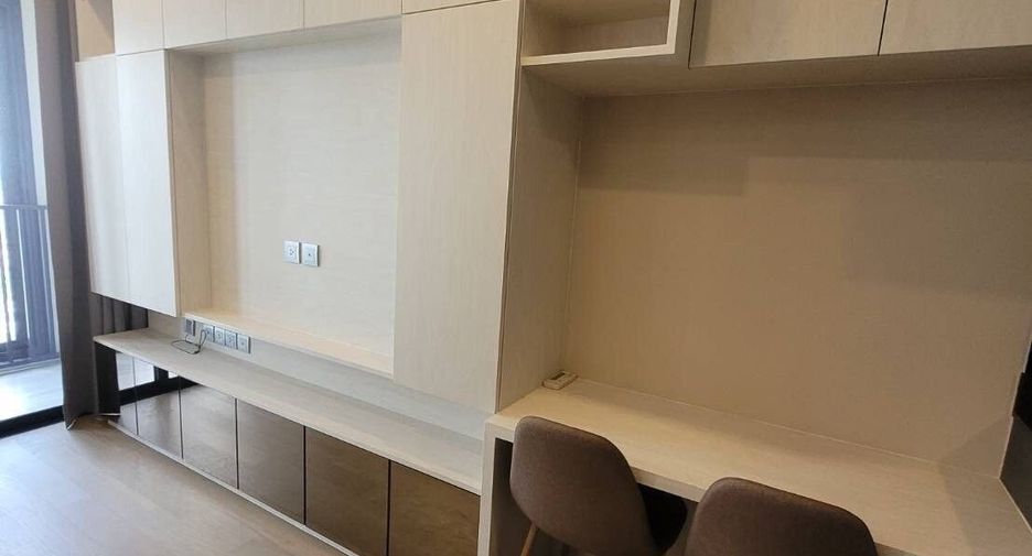 For rent 1 bed condo in Khlong Toei, Bangkok