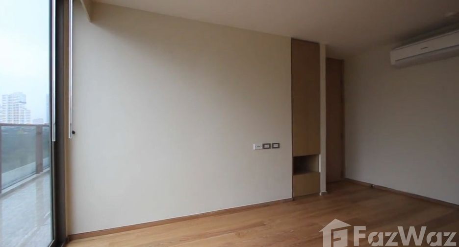 For rent 3 bedrooms apartment in Pathum Wan, Bangkok