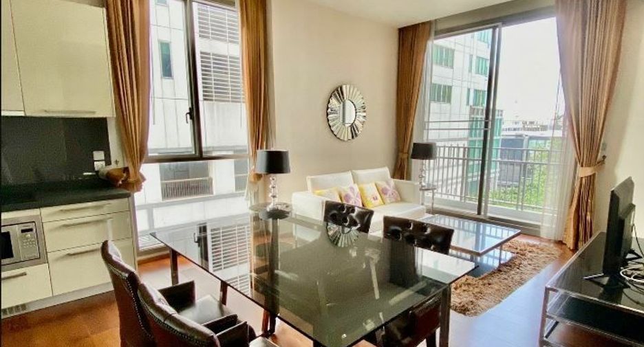 For rent 2 bedrooms condo in Watthana, Bangkok