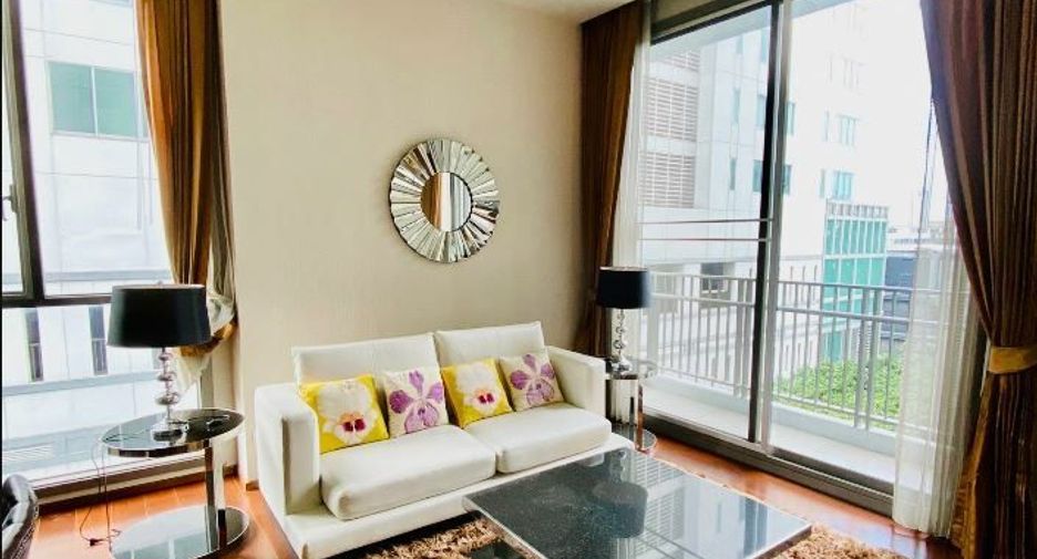For rent 2 bedrooms condo in Watthana, Bangkok