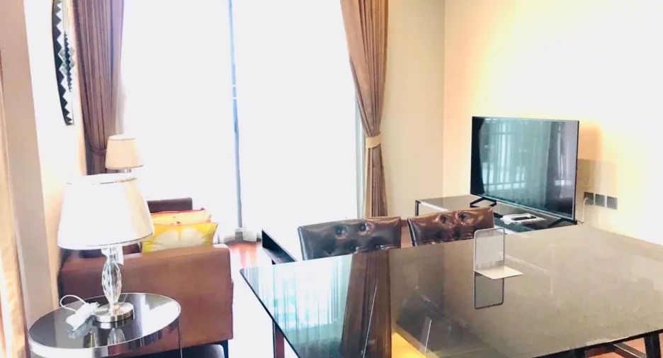 For rent 2 bedrooms condo in Watthana, Bangkok
