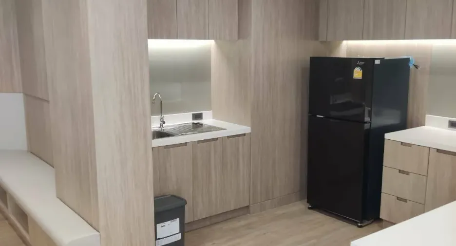 Apartamento en alquiler de 3 habitaciones en Khlong Toei, Bangkok