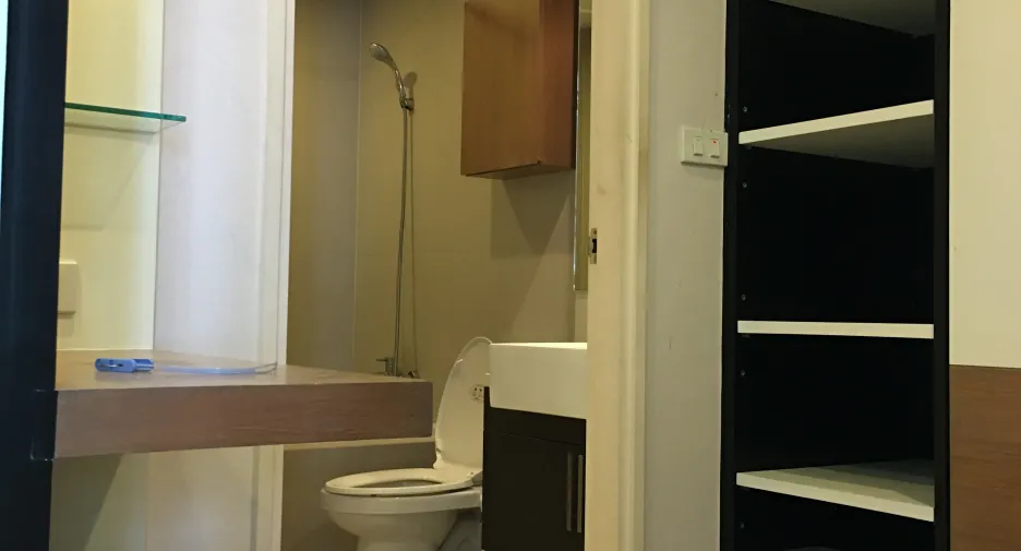 Condo en alquiler de 1 habitaciones en Khlong Toei, Bangkok