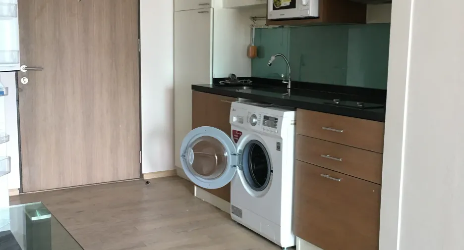 Condo en alquiler de 1 habitaciones en Khlong Toei, Bangkok