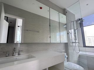 For rent 2 bedrooms condo in Pathum Wan, Bangkok