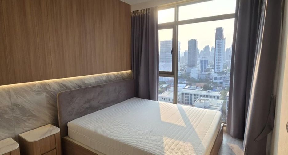 For rent 2 bedrooms condo in Watthana, Bangkok