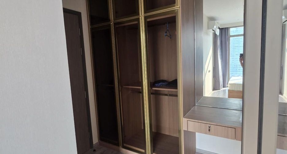 For rent 2 bedrooms condo in Watthana, Bangkok