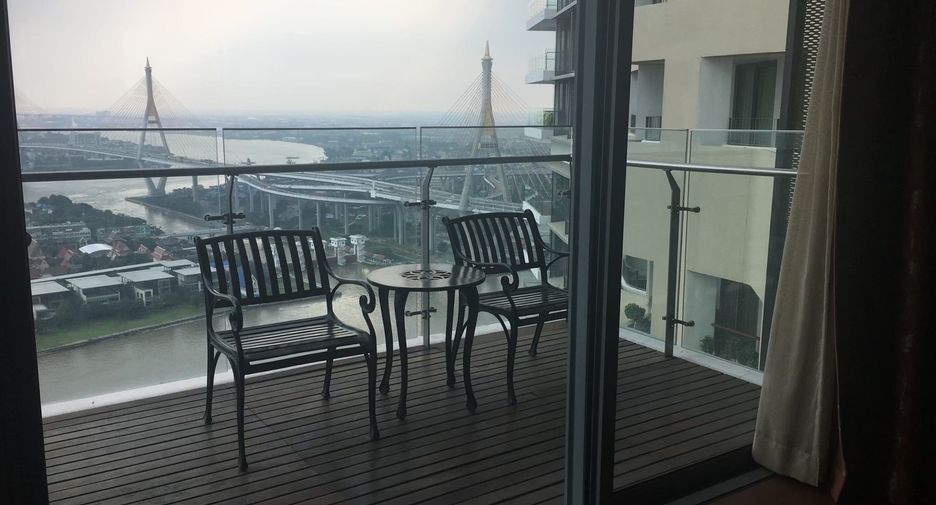 For rent 3 bedrooms condo in Yan Nawa, Bangkok