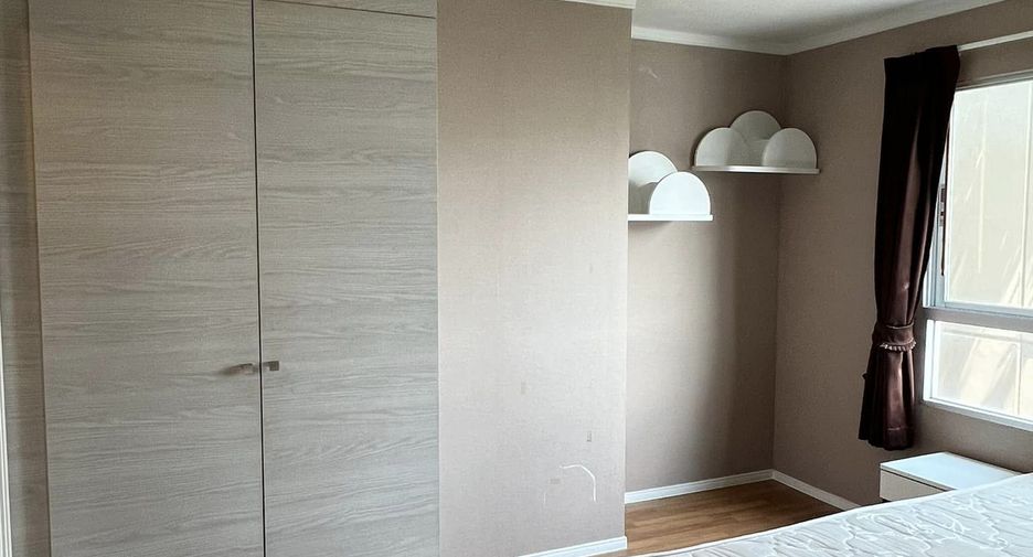 For rent 1 bed condo in Huai Khwang, Bangkok