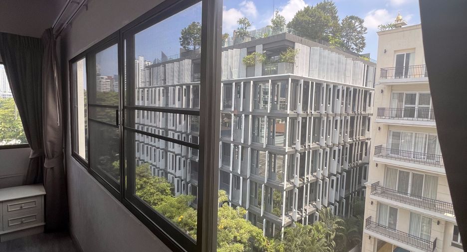 For rent 3 bedrooms apartment in Watthana, Bangkok