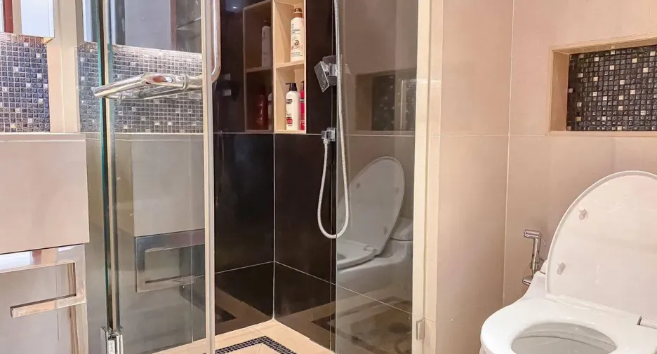 Аренда 2 спальни кондо в Кхлонг Тоеи, Бангкок