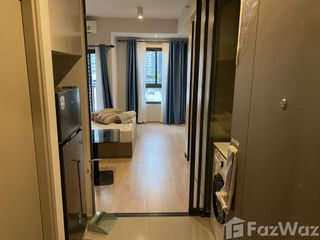 Wohnung zur Miete mit Studio in Huai Khwang, Bangkok