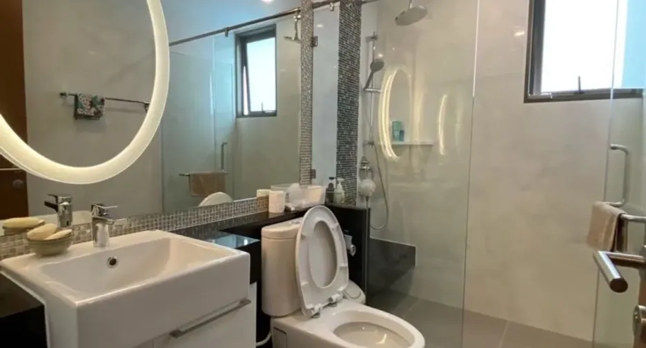 For rent 2 bedrooms condo in Watthana, Bangkok