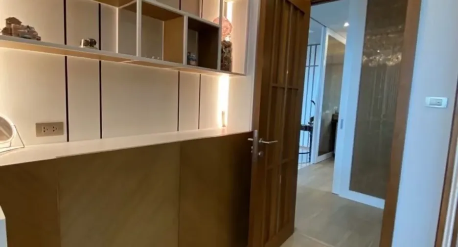 For rent 2 bedrooms condo in Watthana, Bangkok