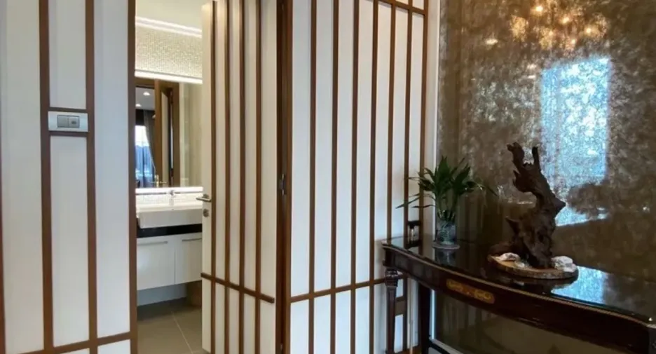 For rent 2 bedrooms condo in Watthana, Bangkok