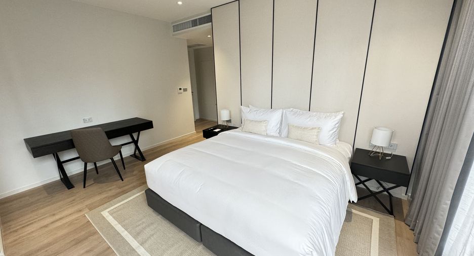 For rent 2 bedrooms apartment in Khlong Toei, Bangkok