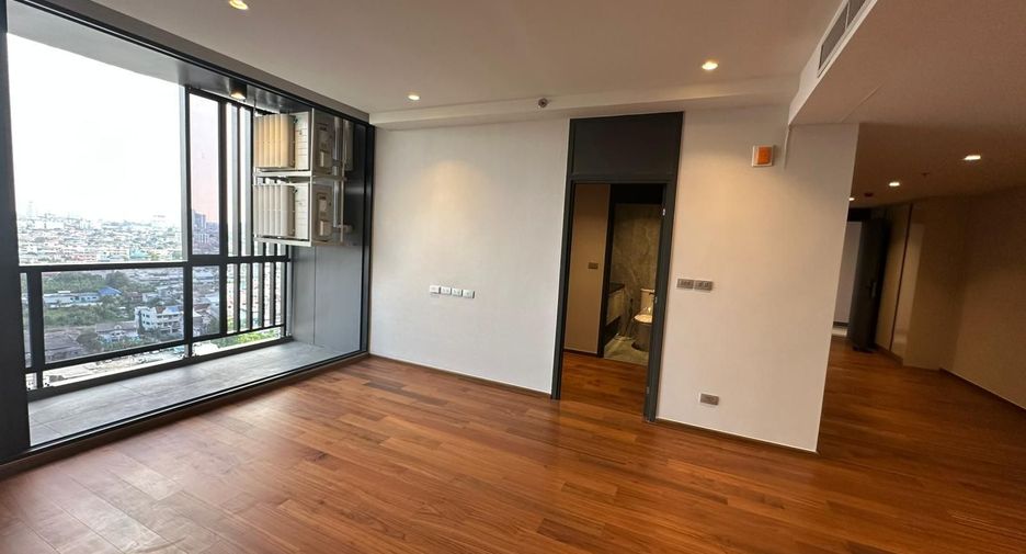 For rent 3 bedrooms condo in Bang Kho Laem, Bangkok